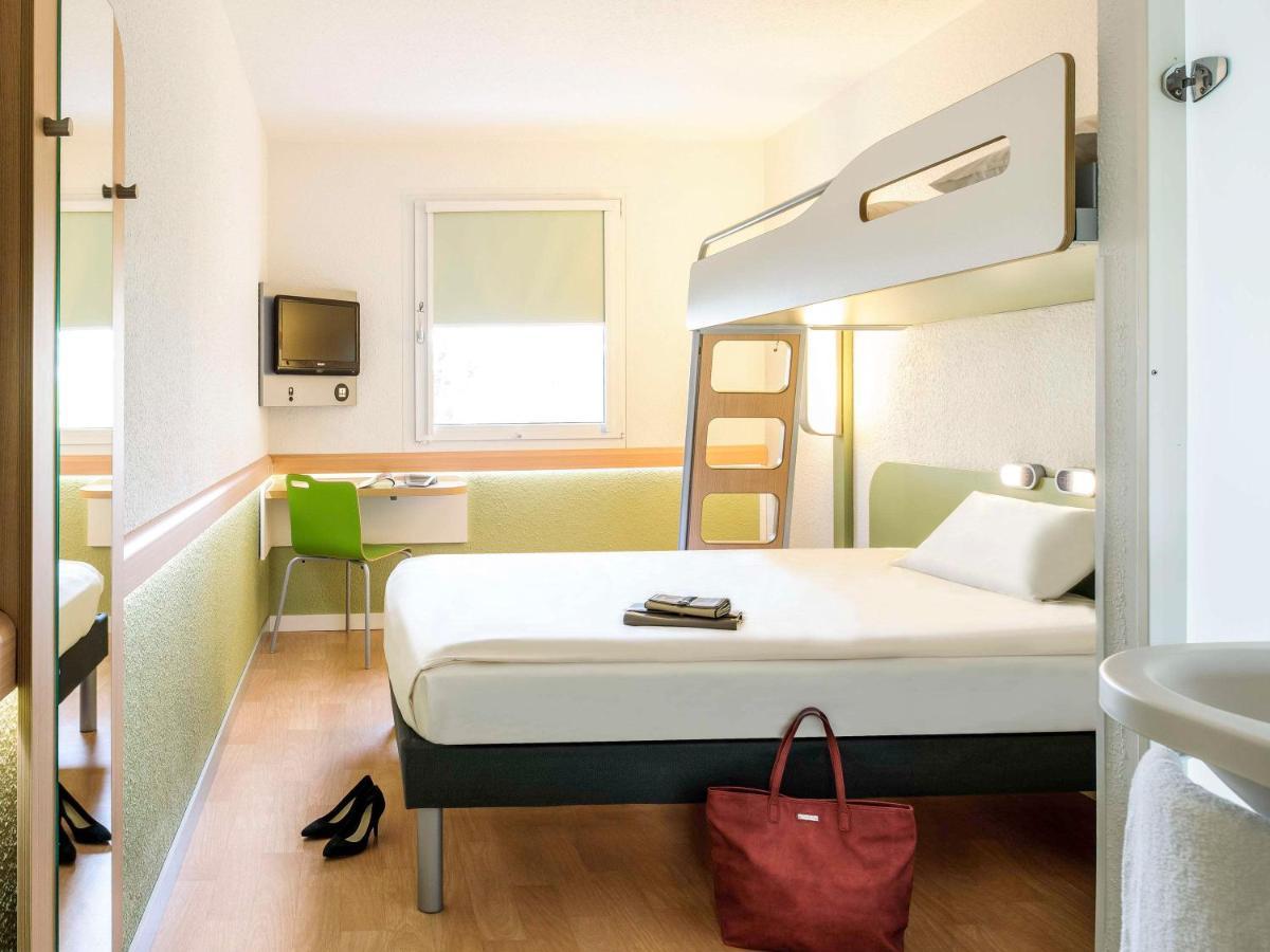 Ibis Budget Leeds Centre Crown Point Road Экстерьер фото