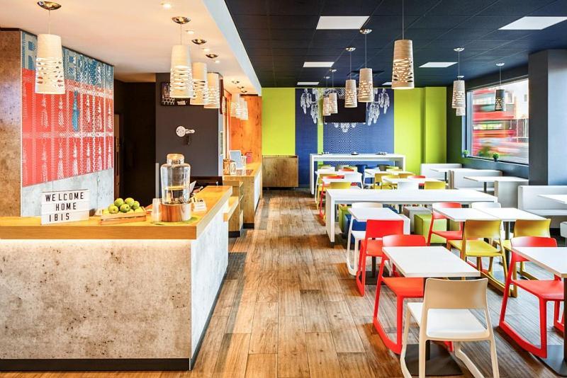 Ibis Budget Leeds Centre Crown Point Road Экстерьер фото