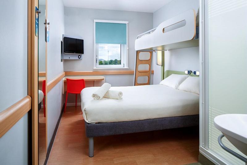 Ibis Budget Leeds Centre Crown Point Road Экстерьер фото
